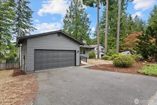 5819 172nd Pl SW, Lynnwood, WA 98037 - Photo 2