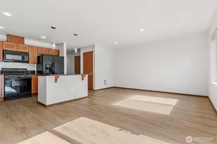 8209 42nd Pl NE, Marysville, WA 98270 - Photo 12