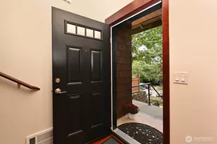 1835 24th Ave, Seattle, WA 98122 - Photo 8