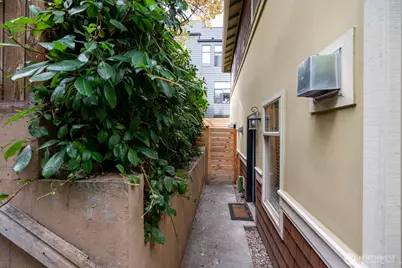1835 24th Ave #B, Seattle, WA 98122 - Photo 28