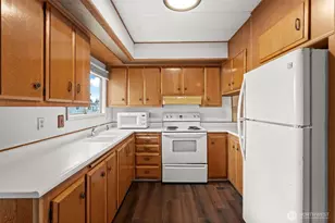 3702 Hunt St, Gig Harbor, WA 98335 - Photo 10