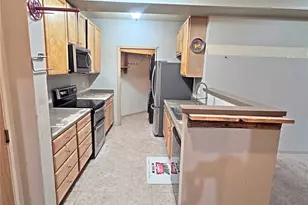 512 Darby Dr, Bellingham, WA 98226 - Photo 2