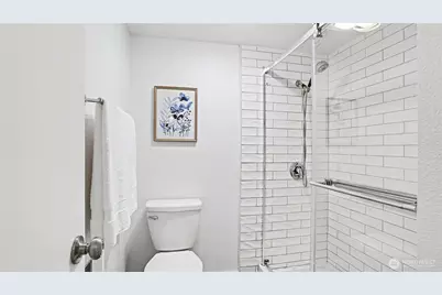 10101 SE 3rd Street #202, Bellevue, WA 98004 - Photo 18