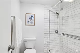10101 SE 3rd St, Bellevue, WA 98004 - Photo 18