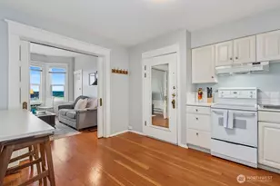 1124 Lakeview Blvd E, Seattle, WA 98102 - Photo 6