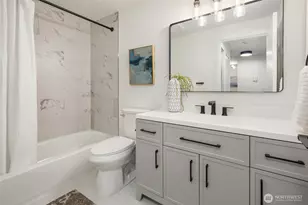 10501 8th Ave NE, Seattle, WA 98125 - Photo 14