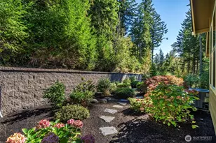 14721 Knoll Park Ct E, Bonney Lake, WA 98391 - Photo 24