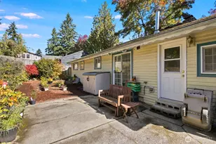 11735 35th Ave NE, Seattle, WA 98125 - Photo 14