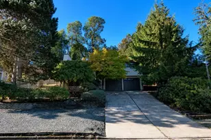 2242 W 12th St, Port Angeles, WA 98363 - Photo 2