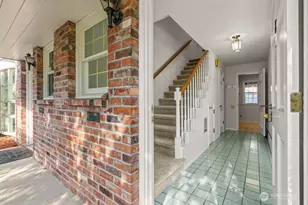 1420 Bellevue Way SE, Bellevue, WA 98004 - Photo 2
