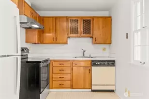 1420 Bellevue Way SE, Bellevue, WA 98004 - Photo 14