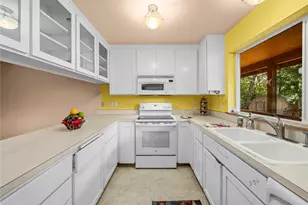 1918 290th St E, Roy, WA 98580 - Photo 8