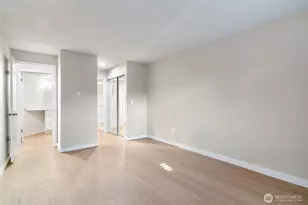 23507 Lakeview Dr, Mountlake Terrace, WA 98043 - Photo 14