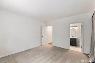 14475 NE 40th St, Bellevue, WA 98007 - Photo 18