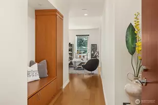 500 106th Ave NE, Bellevue, WA 98004 - Photo 2