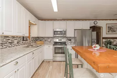 10622 Fruitland Avenue E, Puyallup, WA 98373 - Photo 8