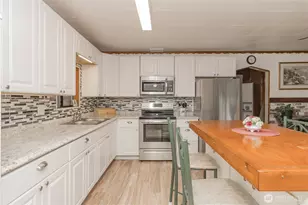 10622 Fruitland Ave E, Puyallup, WA 98373 - Photo 8