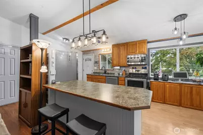 504 Colville Way, La Conner, WA 98257 - Photo 2