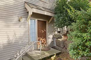 4160 178th Ln SE, Bellevue, WA 98008 - Photo 2