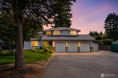 820 Monroe Avenue NE, Renton, WA 98056 - Photo 1