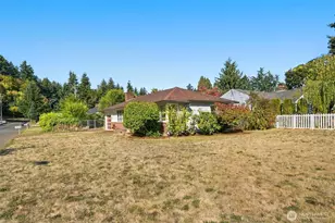 2526 E 20th St, Vancouver, WA 98661 - Photo 4