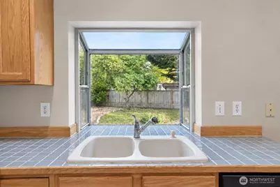 5806 151st Street SE, Everett, WA 98208 - Photo 10