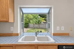 5806 151st St SE, Everett, WA 98208 - Photo 10
