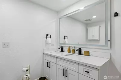 9727 60th Street W, University Place, WA 98467 - Photo 18