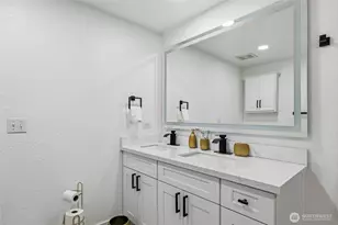 9727 60th St W, University Place, WA 98467 - Photo 18