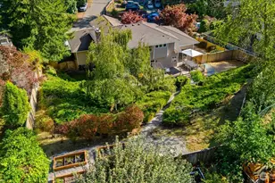 18404 Homeview Dr, Edmonds, WA 98026 - Photo 34