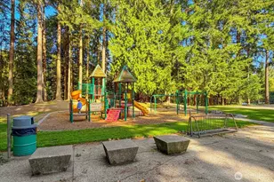 18404 Homeview Dr, Edmonds, WA 98026 - Photo 38