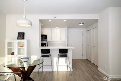 121 Vine Street #1702, Seattle, WA 98121 - Photo 8