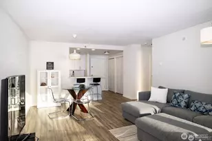 121 Vine St, Seattle, WA 98121 - Photo 4