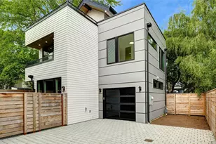 8750 13th Ave NW, Seattle, WA 98117 - Photo 2