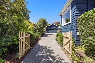 1537 Thorndyke Ave W, Seattle, WA 98199 - Photo 32