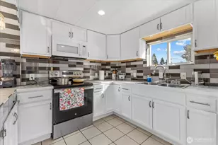 12605 E Gibson Rd, Everett, WA 98204 - Photo 8