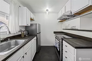1132 N 198th St, Shoreline, WA 98133 - Photo 10