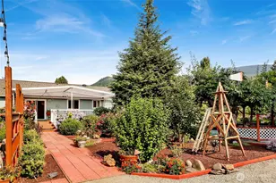 3725 Legg Rd, Bow, WA 98232 - Photo 12
