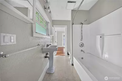 4234 S Graham Street, Seattle, WA 98118 - Photo 16