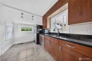 4234 S Graham St, Seattle, WA 98118 - Photo 6