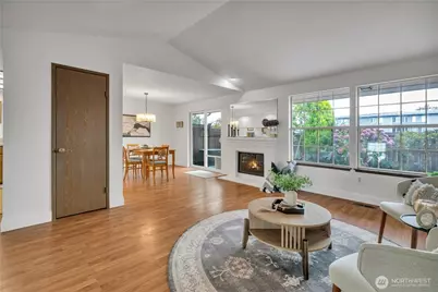 2536 N Narrows Drive #2, Tacoma, WA 98406 - Photo 4