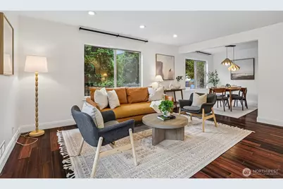 13717 N Stone Avenue, Seattle, WA 98133 - Photo 2