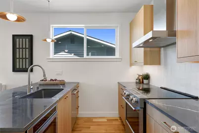 707 B N 65th Street, Seattle, WA 98103 - Photo 12