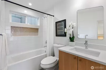 707 B N 65th Street, Seattle, WA 98103 - Photo 4