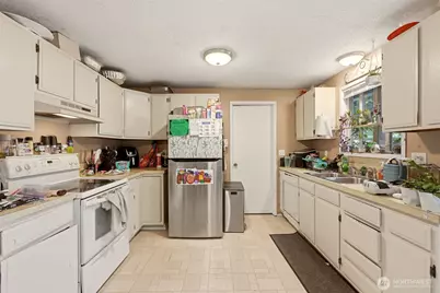 7015 Gaston Lane SW, Tumwater, WA 98501 - Photo 14