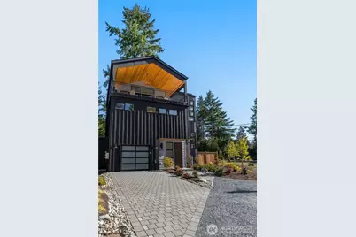 1520 NE 113th Street, Seattle, WA 98125 - Photo 1