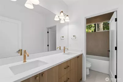1520 NE 113th Street, Seattle, WA 98125 - Photo 20