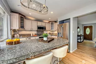 12815 98th Pl NE, Kirkland, WA 98034 - Photo 10