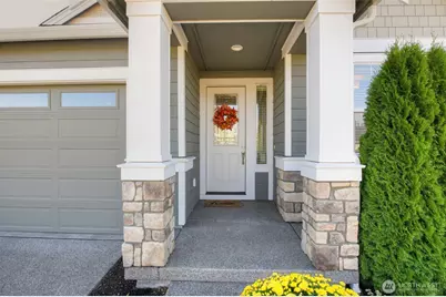 9425 Bowthorpe Street SE, Lacey, WA 98513 - Photo 2