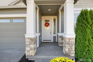 9425 Bowthorpe St SE, Lacey, WA 98513 - Photo 2